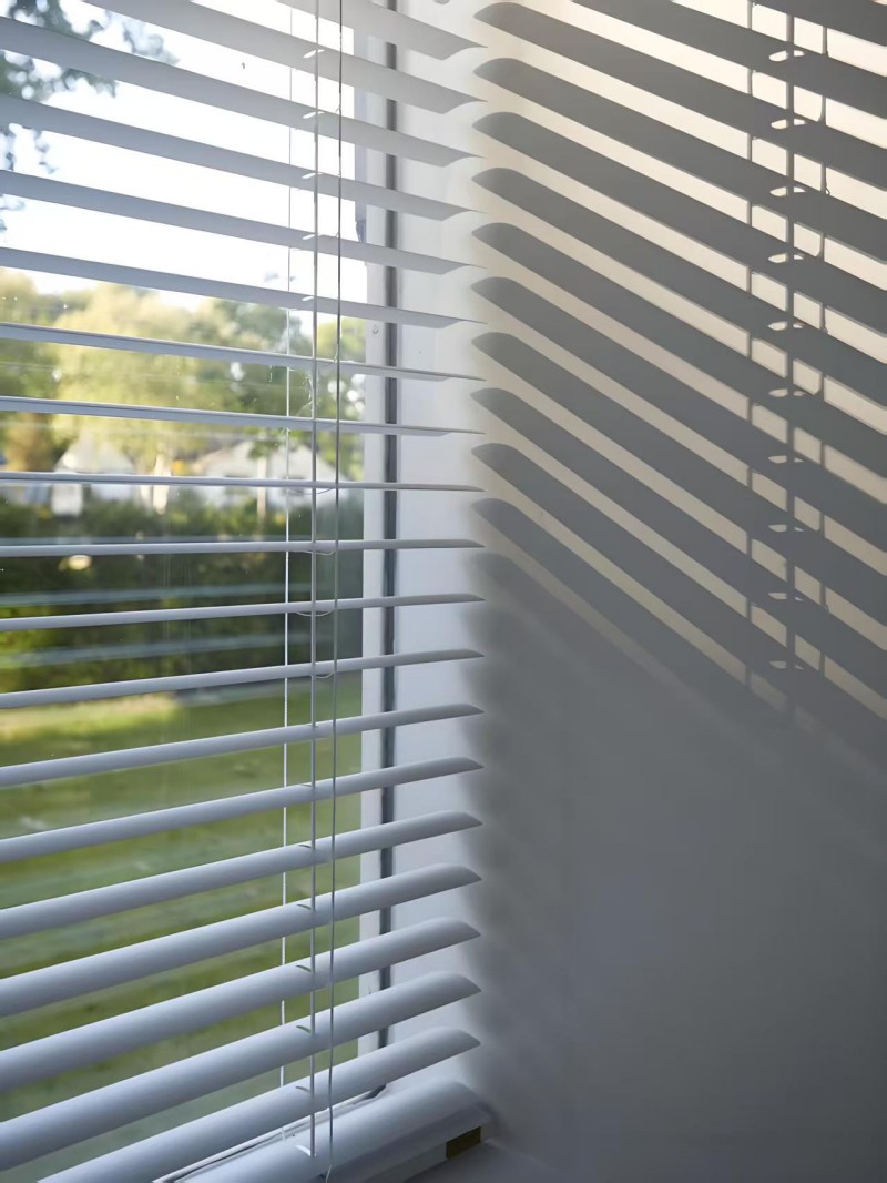 Venetian blinds